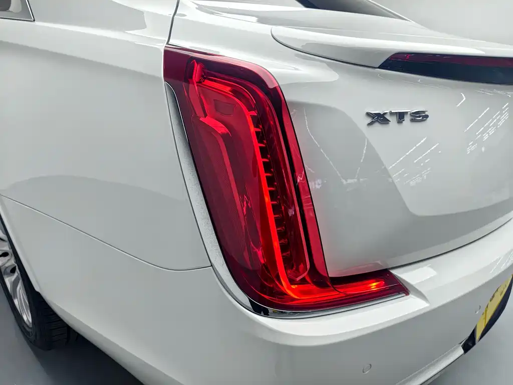 Cadillac XTS — миниатюра 10