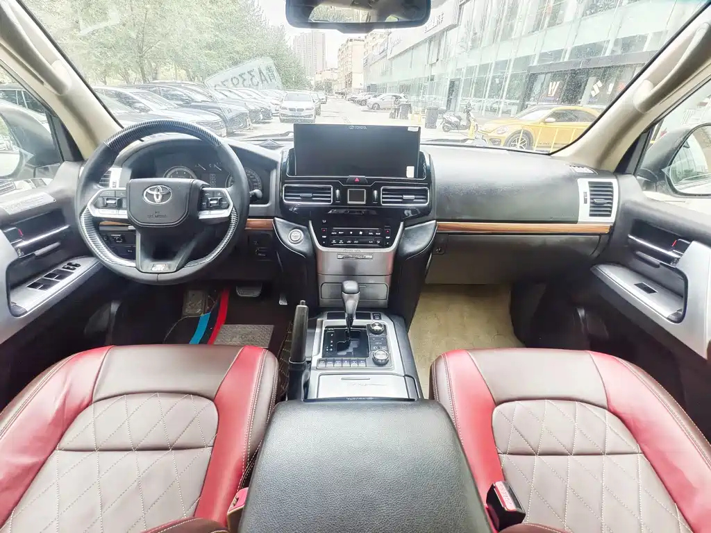 Toyota Land Cruiser — миниатюра 7