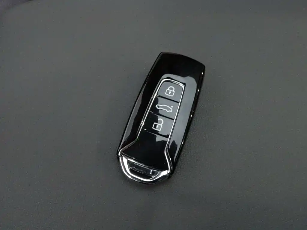 Volkswagen Touareg — миниатюра 14