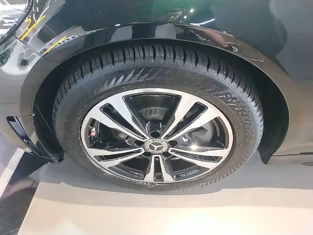 Mercedes-Benz C-Class — миниатюра 23