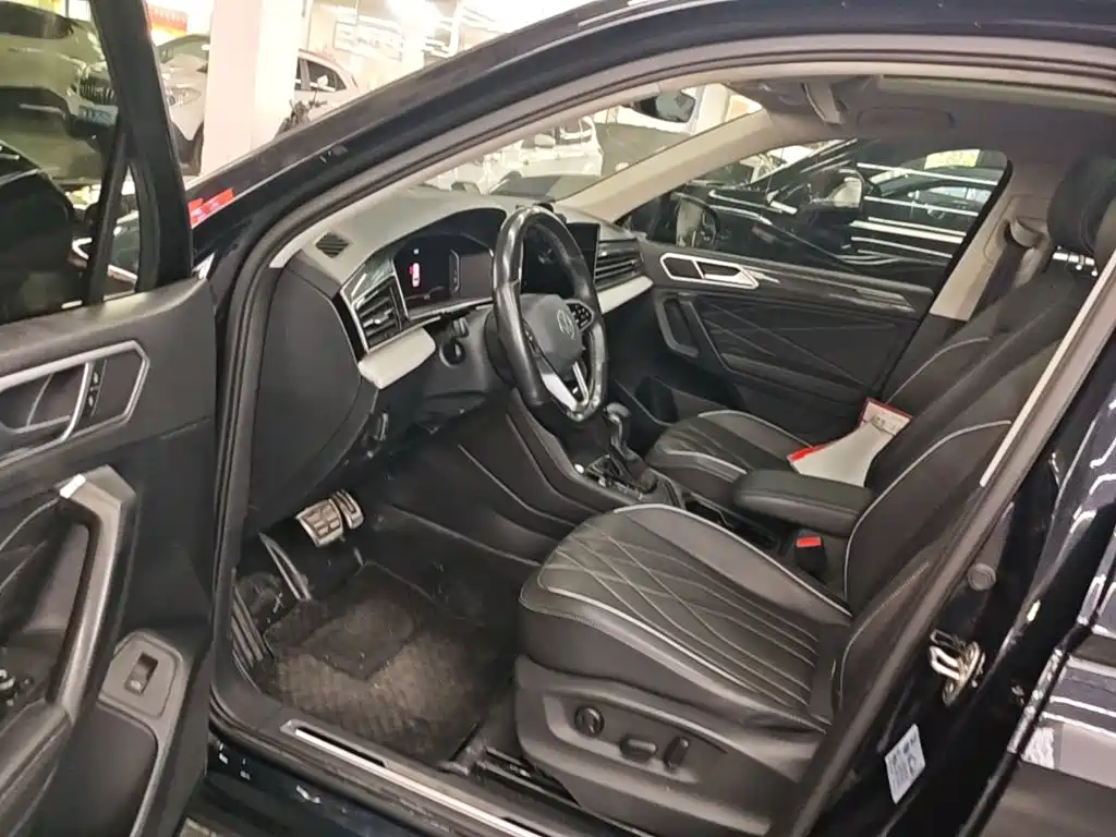 Volkswagen Tiguan L — миниатюра 15