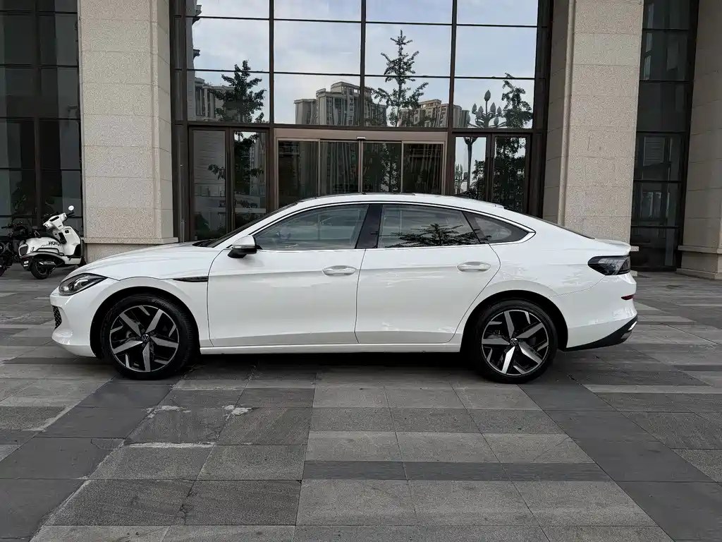 Volkswagen Lamando — миниатюра 2
