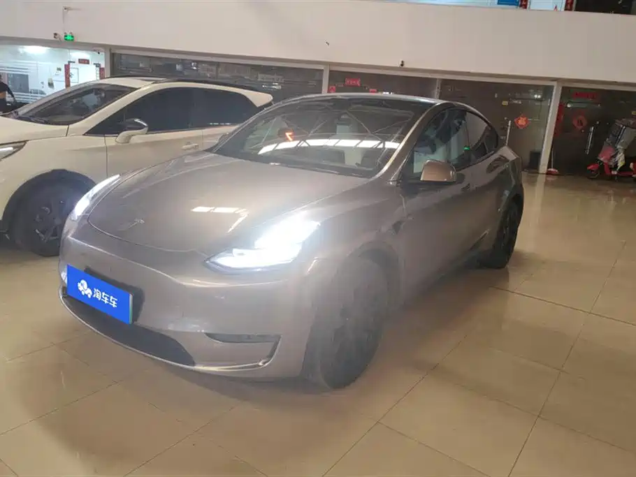 Tesla Model Y 2023