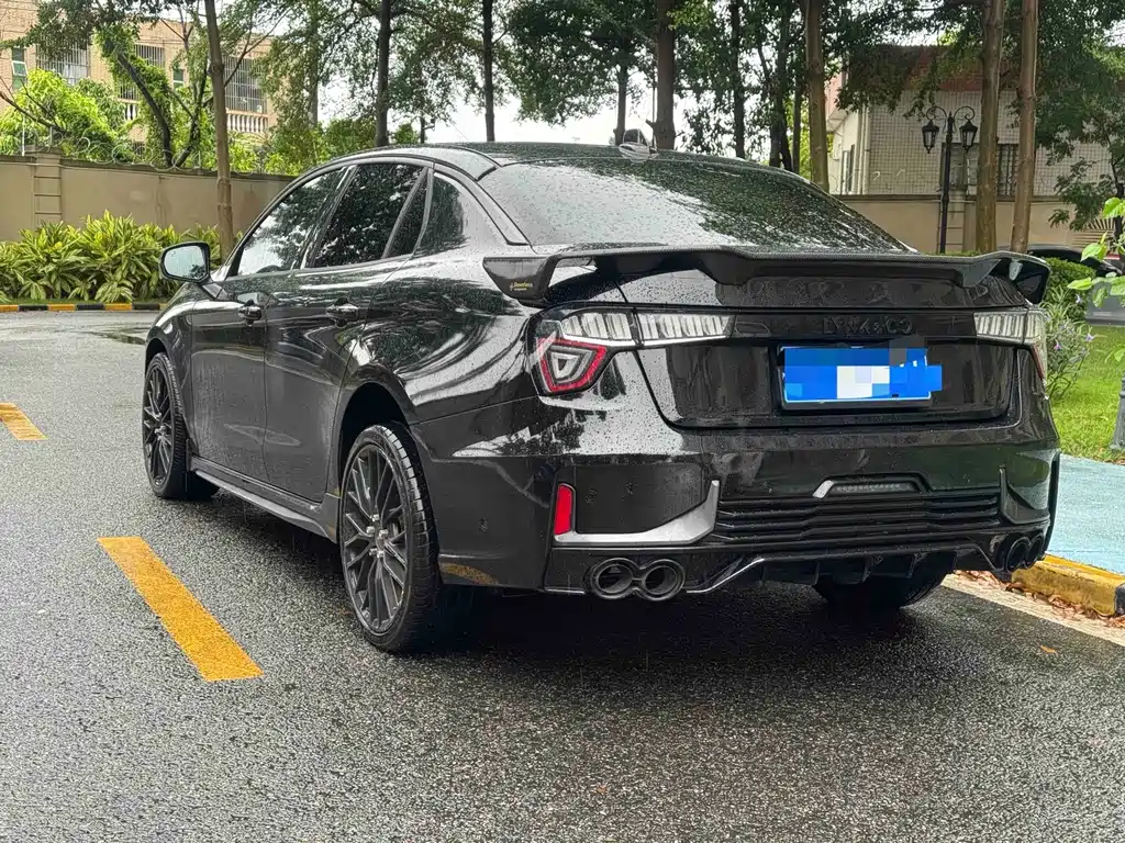Lynk & Co 03 — миниатюра 9