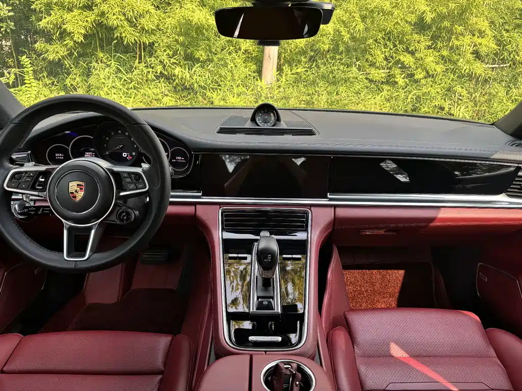 Porsche Panamera — миниатюра 6