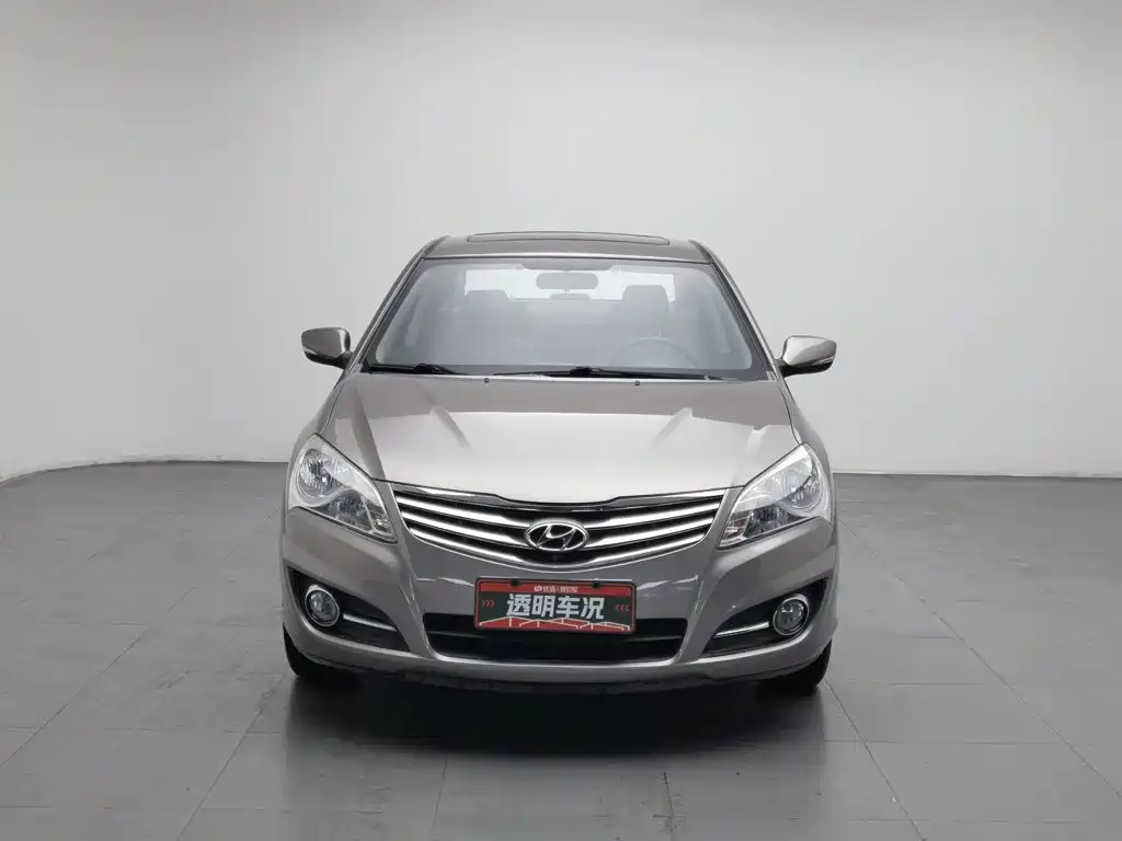 Hyundai Elantra — миниатюра 3