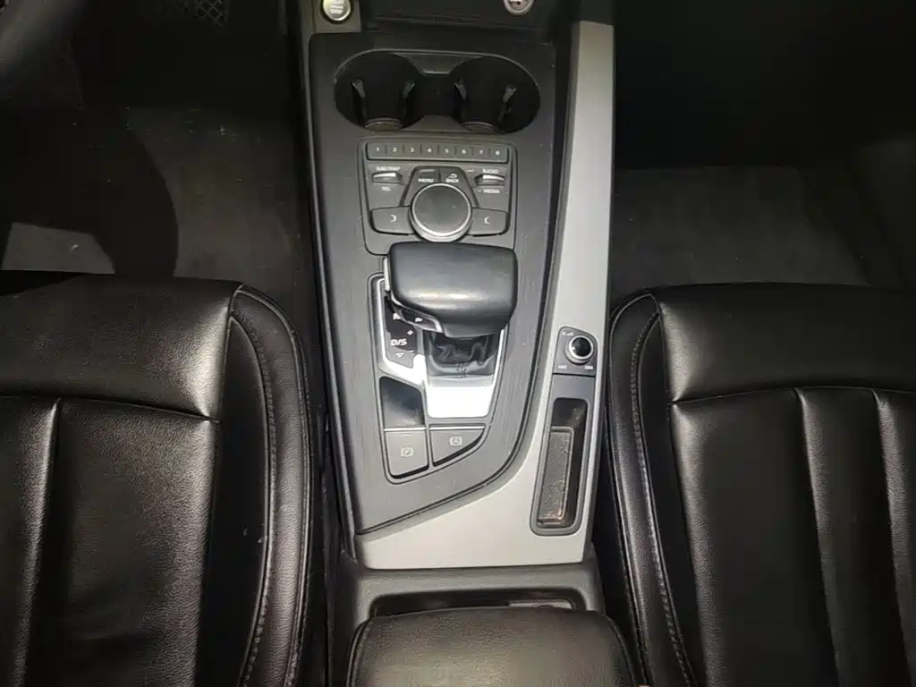 Audi A4L — миниатюра 14