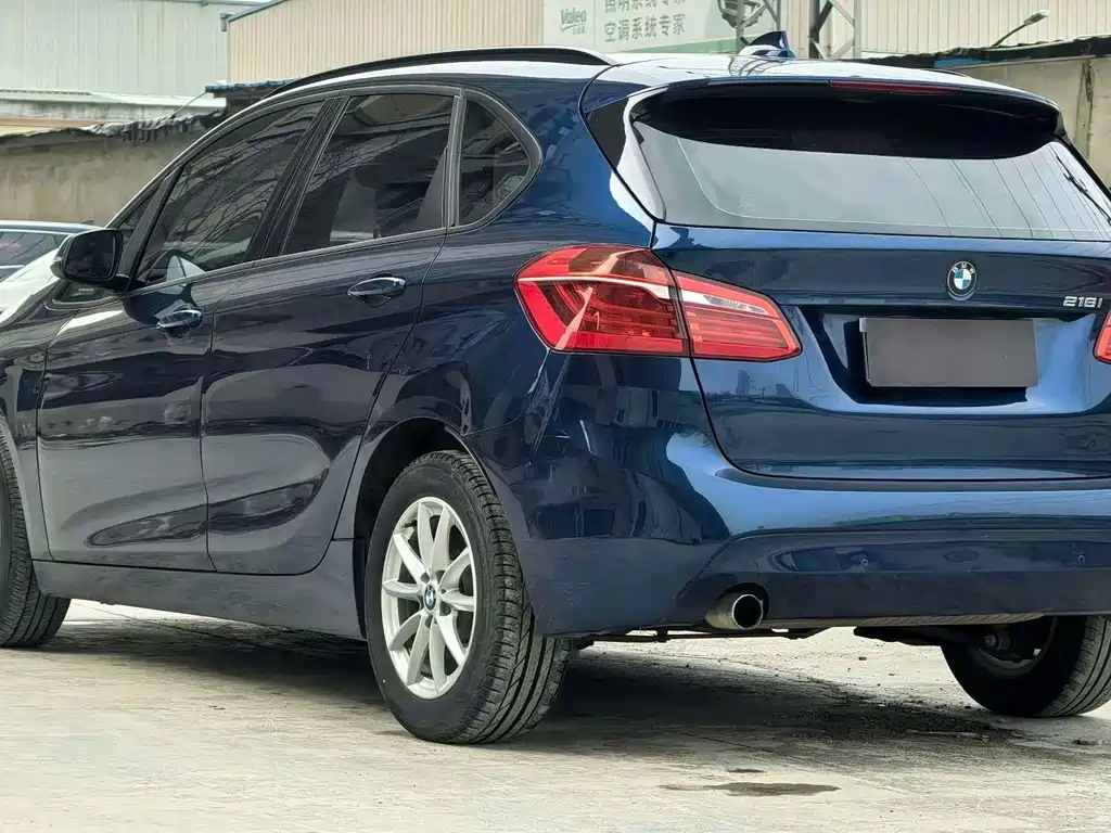 BMW 2 Series Active Tourer — миниатюра 7
