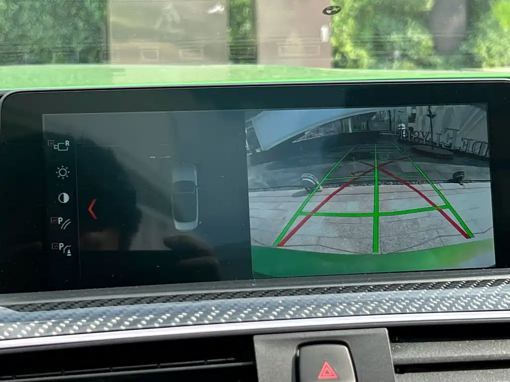 BMW M4 — миниатюра 10