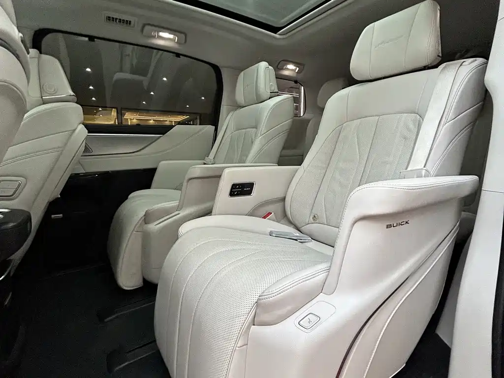 Buick GL8 Hybrid — миниатюра 16