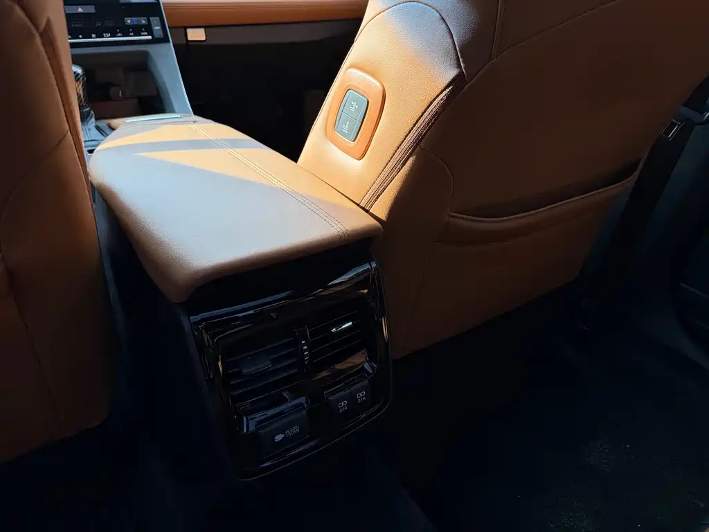 Toyota Avalon — миниатюра 16