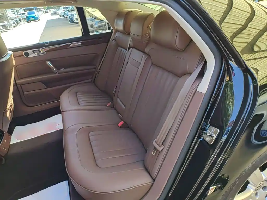 Volkswagen Phaeton — миниатюра 17