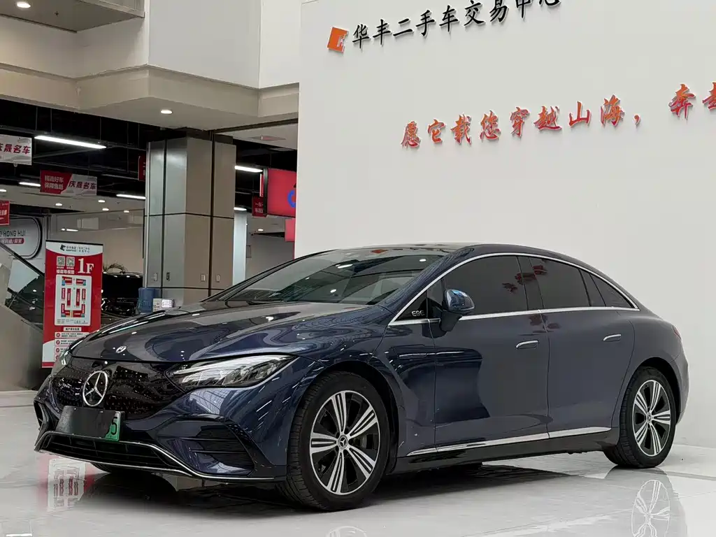 Mercedes-Benz EQE 2024