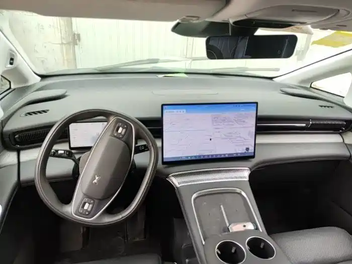 XPeng X9 — миниатюра 3