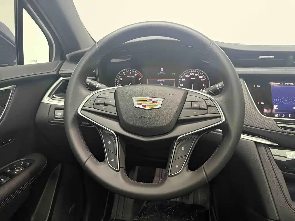 Cadillac XT5 2022 2.0T Luxury