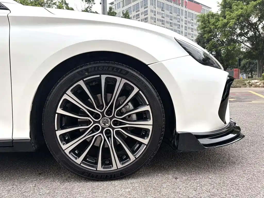 MG 7 2023 1.5T DCT Luxury