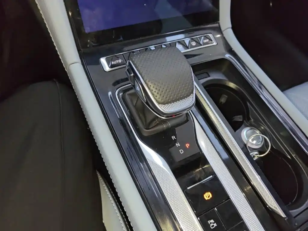 Hongqi Hongqi H5 PHEV — миниатюра 14