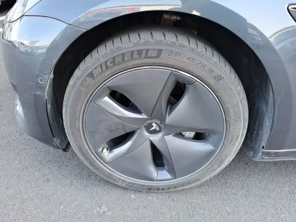 Tesla Model 3 — миниатюра 23
