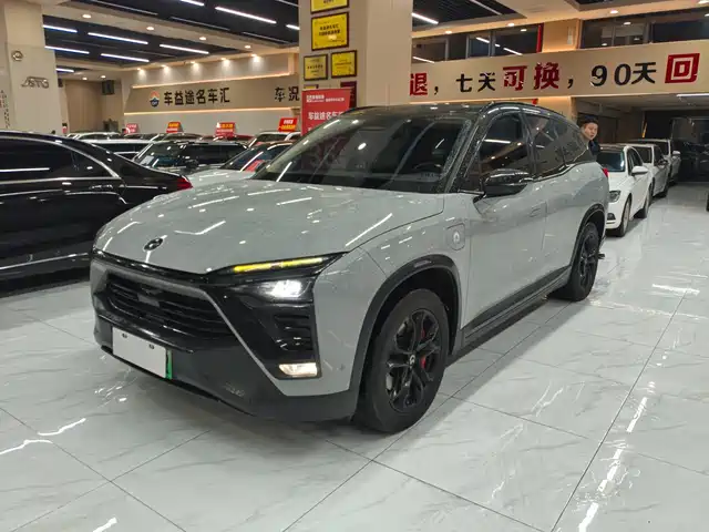 NIO NIO ES8 2018
