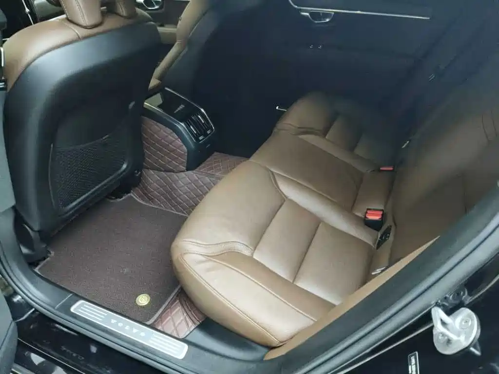 Volvo S90 — миниатюра 8