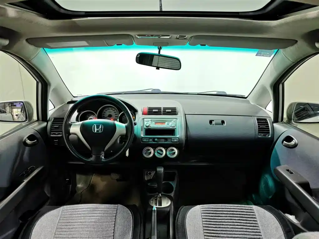 Honda Fit 2004 1.5L CVT