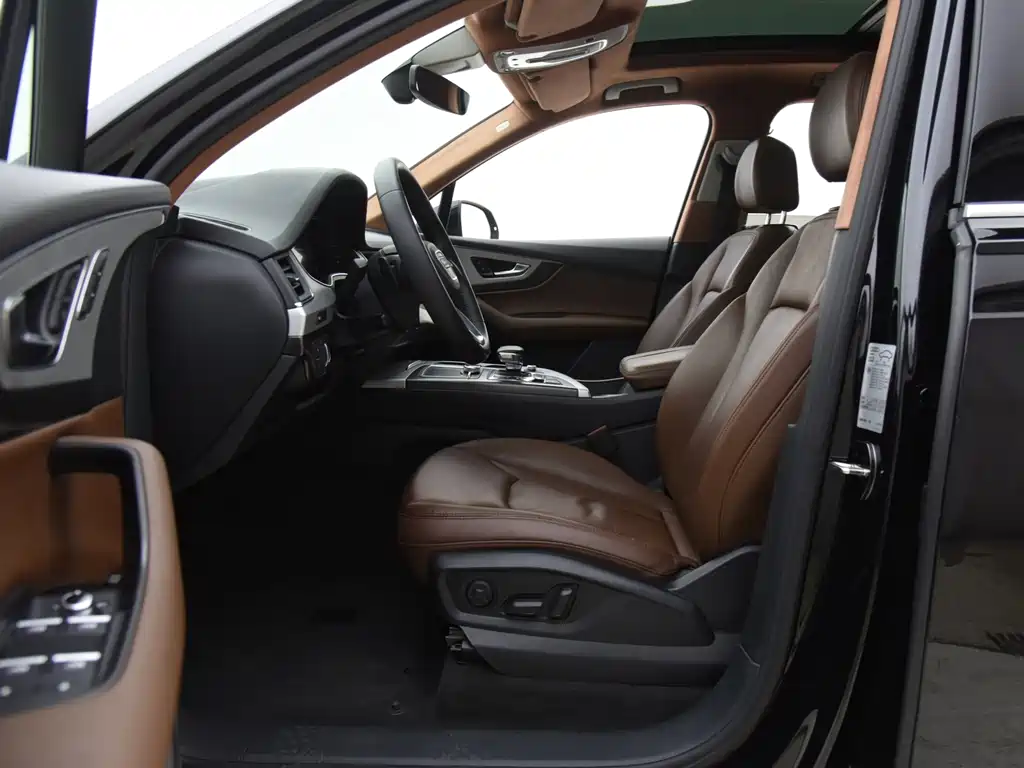 Audi Q7 — миниатюра 13