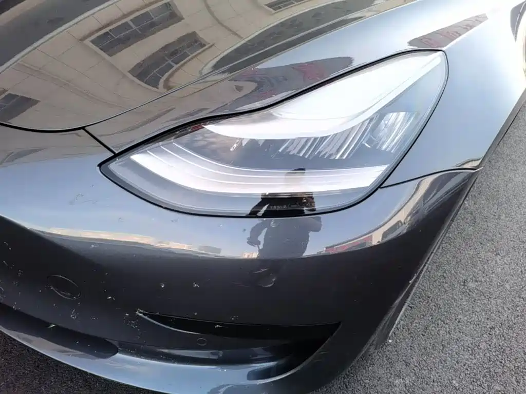 Tesla Model 3 — миниатюра 24