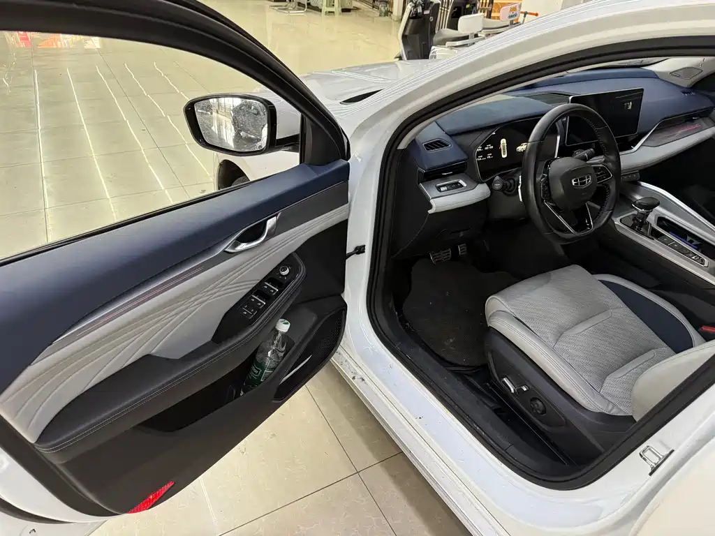 GEELY AUTOMOBILE XINGRUI