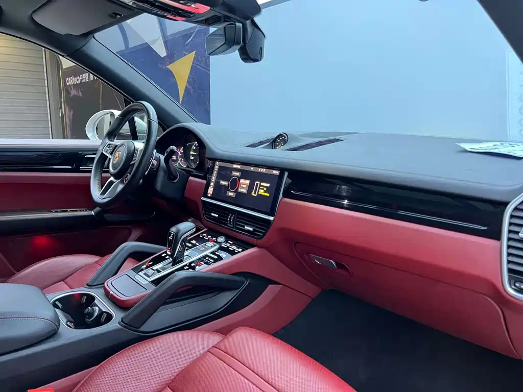 Porsche Cayenne Hybrid — миниатюра 9
