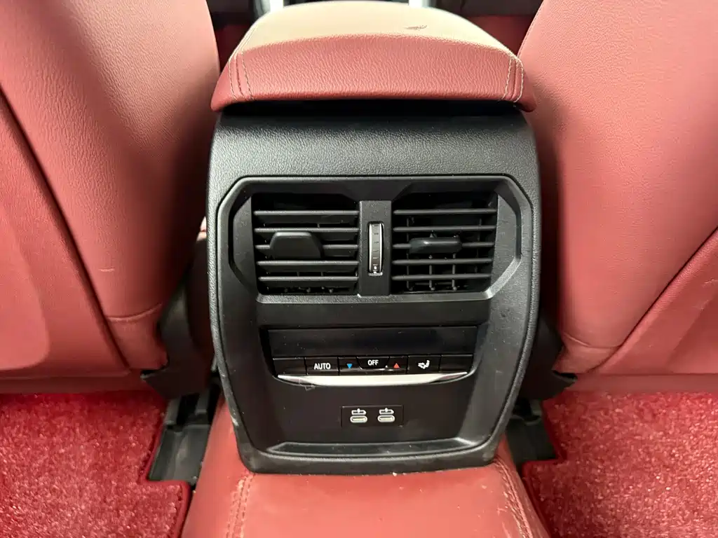 BMW i3 2025 eDrive 35 L
