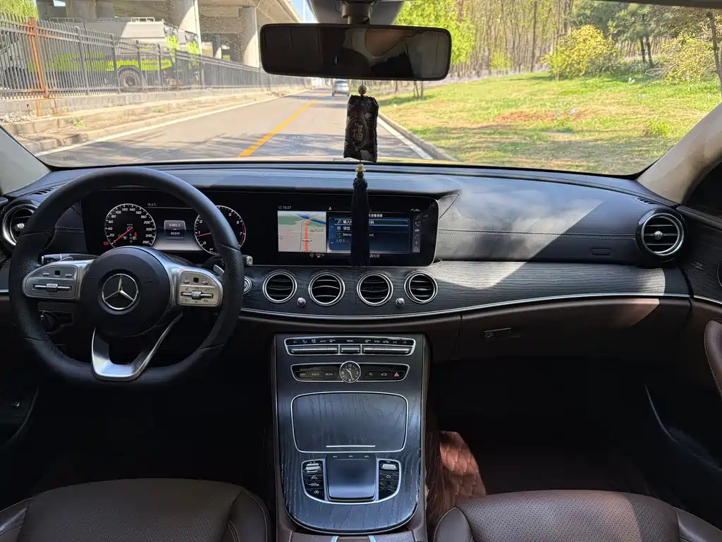 Mercedes-Benz E-Class E 2019 E 300 L Sport Fashion