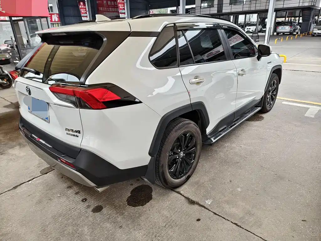TOYOTA RAV4 RONGFANG