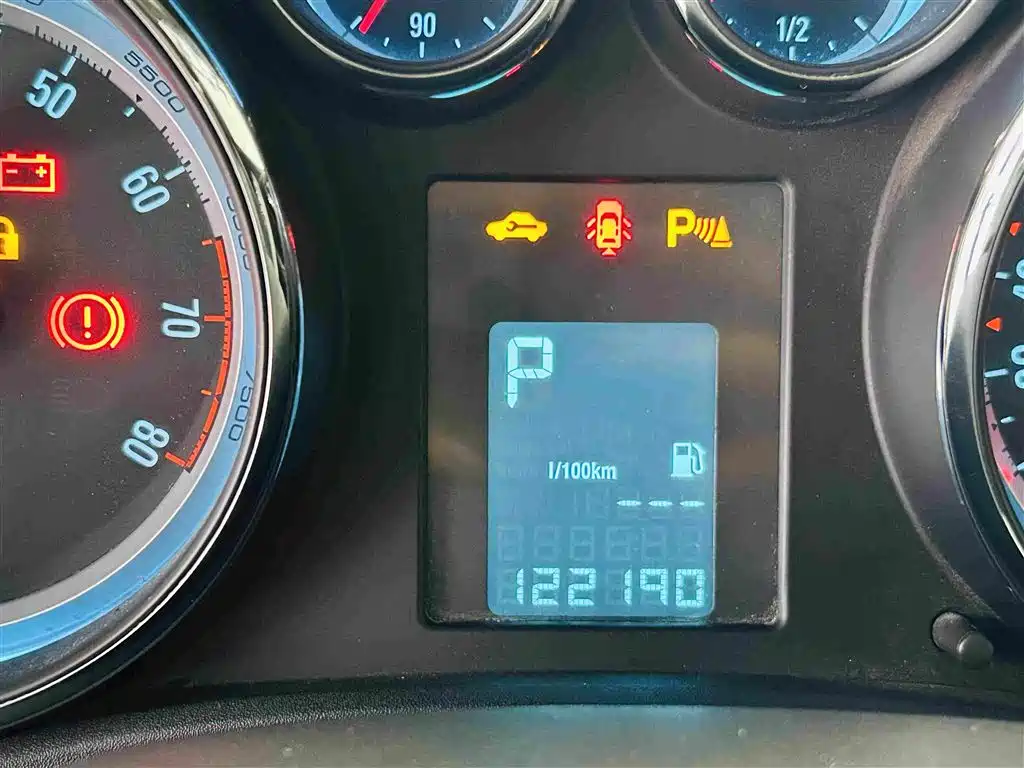 Buick Excelle — миниатюра 16