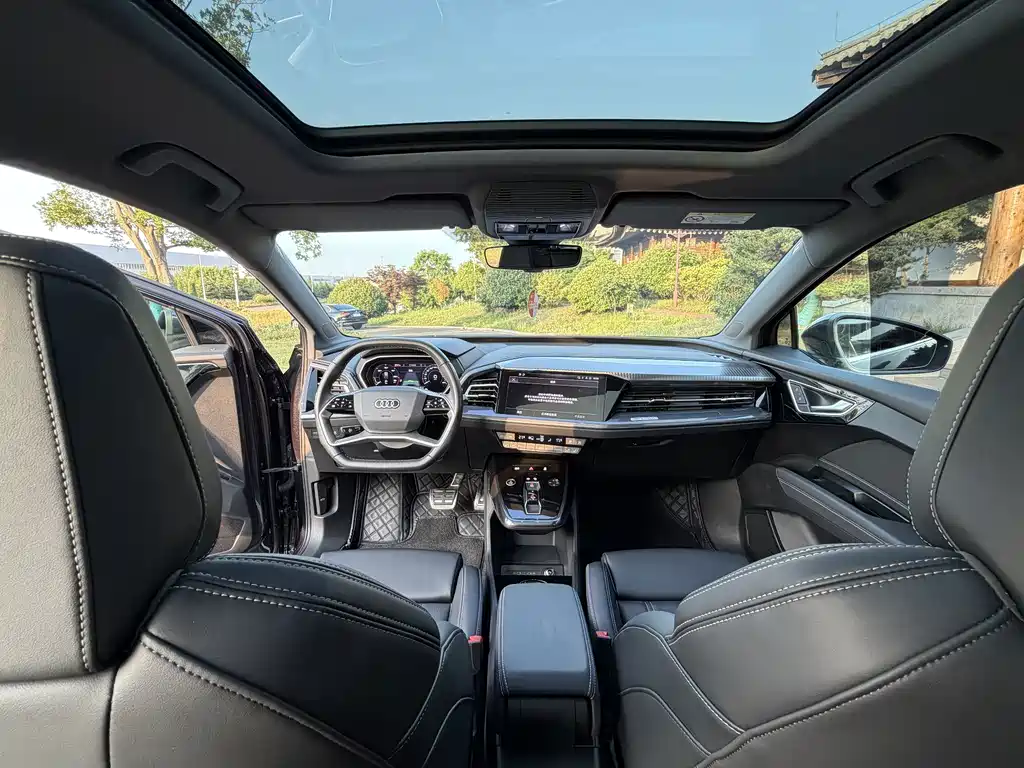 Audi Q4 e-tron — миниатюра 7
