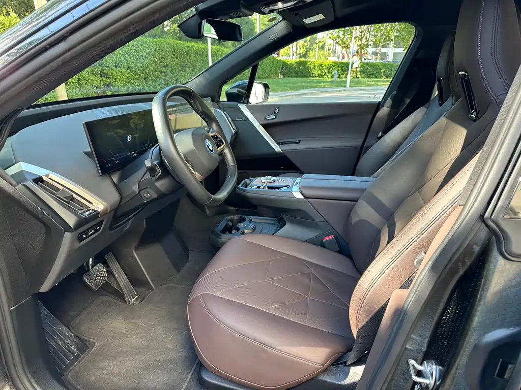 BMW iX — миниатюра 16