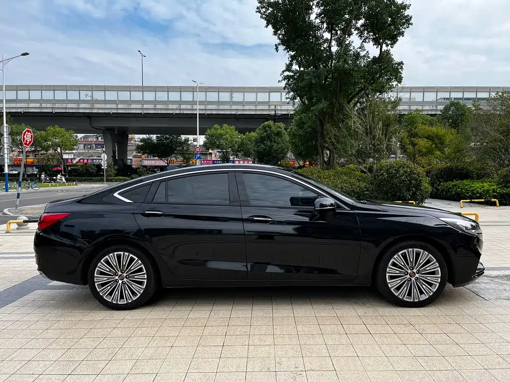 Hongqi Hongqi H5 — миниатюра 16