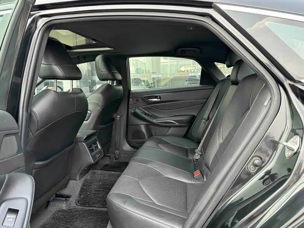 Toyota Avalon — миниатюра 6