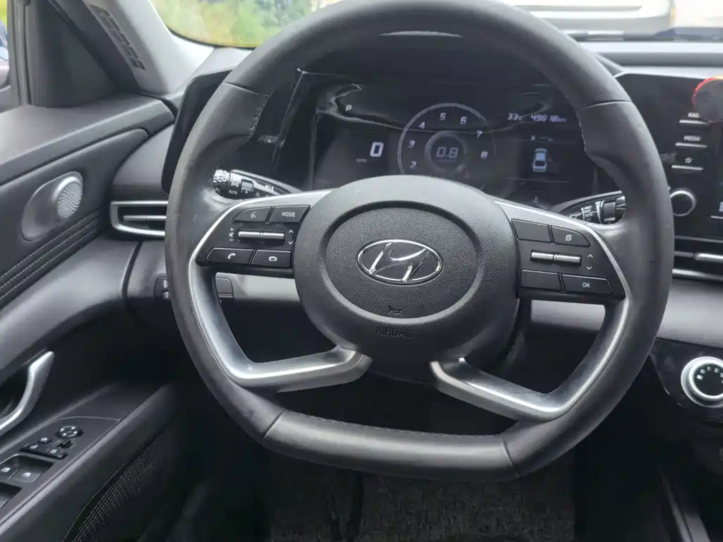 Hyundai Elantra — миниатюра 14
