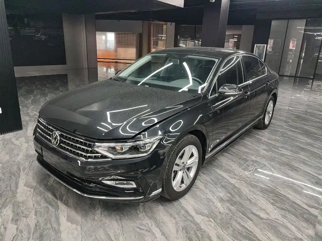Volkswagen Magotan 2025