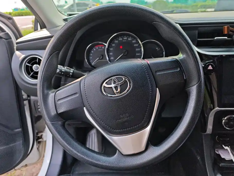 Toyota Corolla — миниатюра 15
