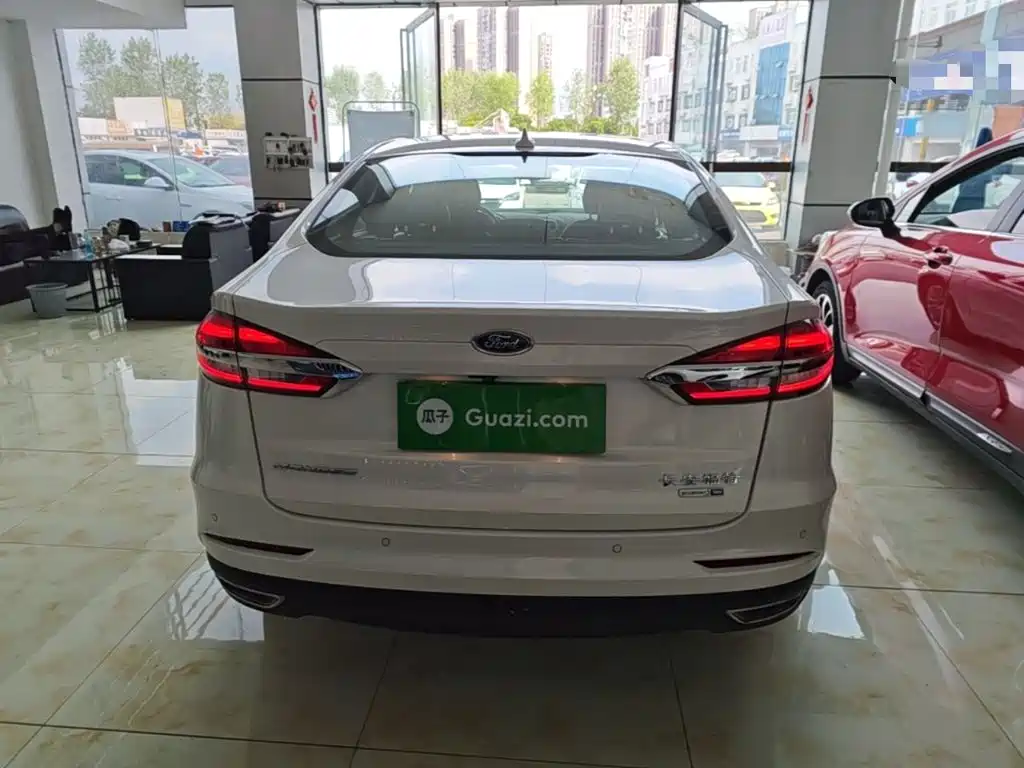 Ford Mondeo — миниатюра 6