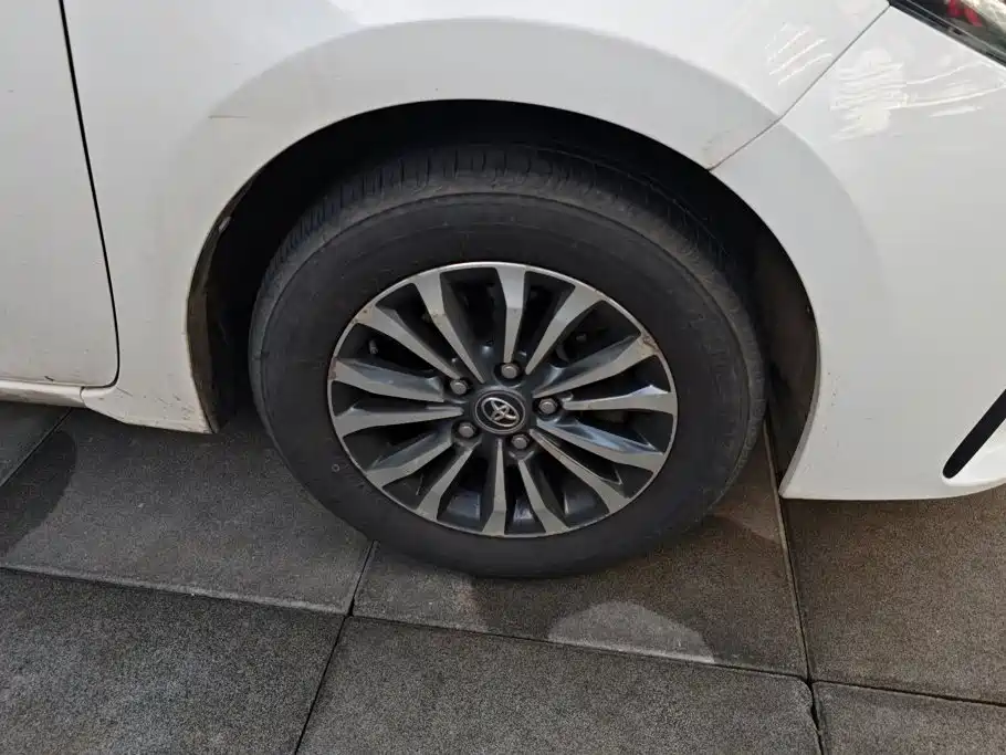 Toyota Corolla — миниатюра 6
