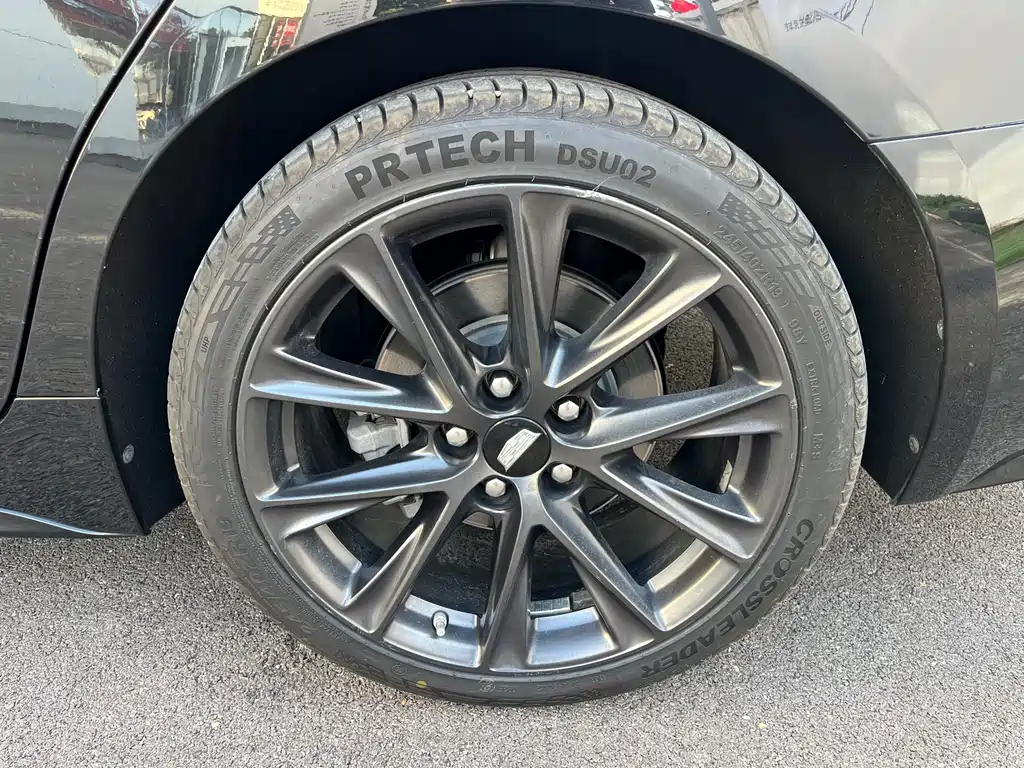 Cadillac CT5 — миниатюра 12