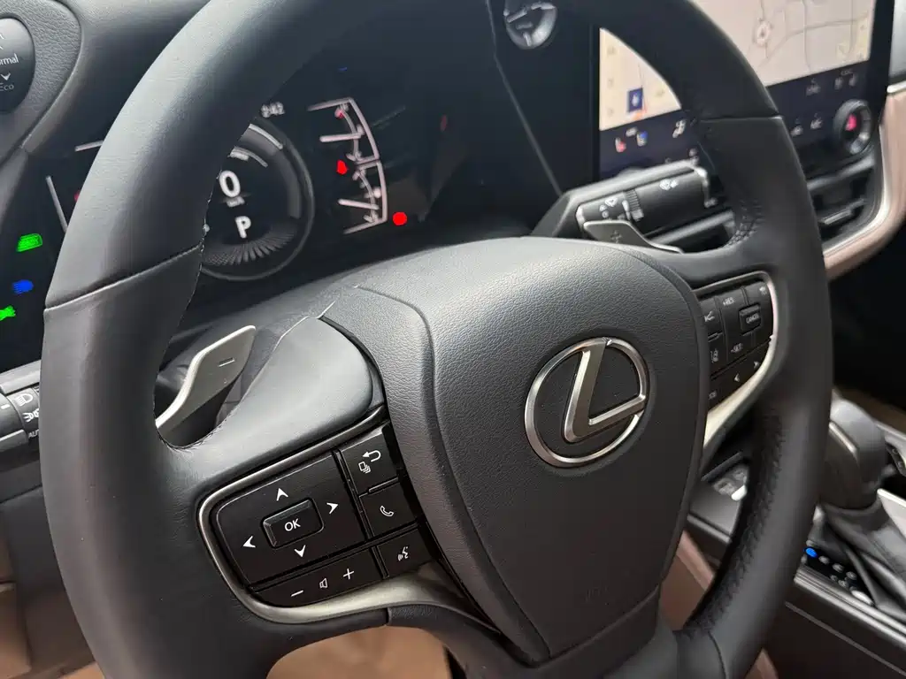 Lexus ES — миниатюра 9