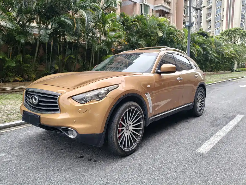 Infiniti QX70 2016