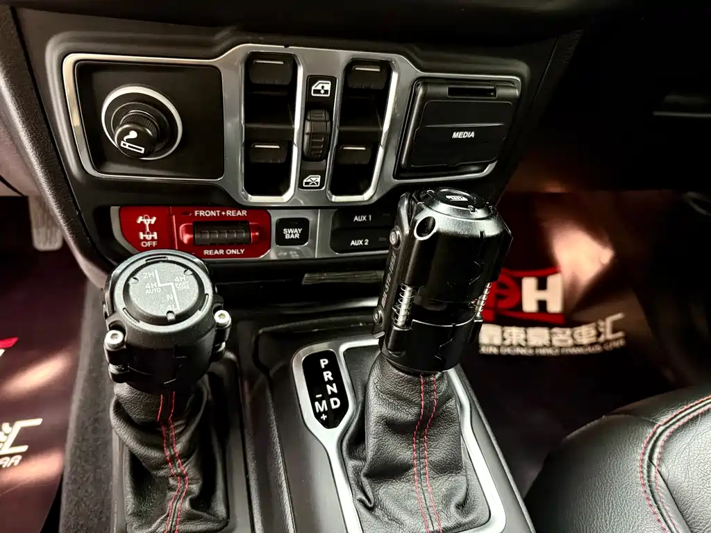 Jeep Wrangler — миниатюра 12
