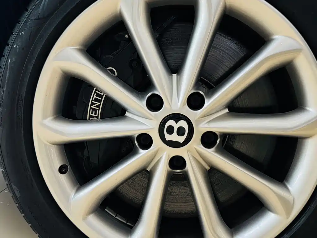 Bentley Flying Spur — миниатюра 14
