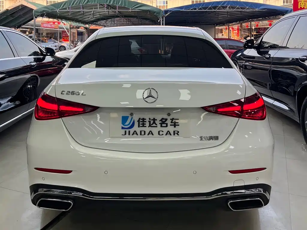 Mercedes-Benz C-Class — миниатюра 14
