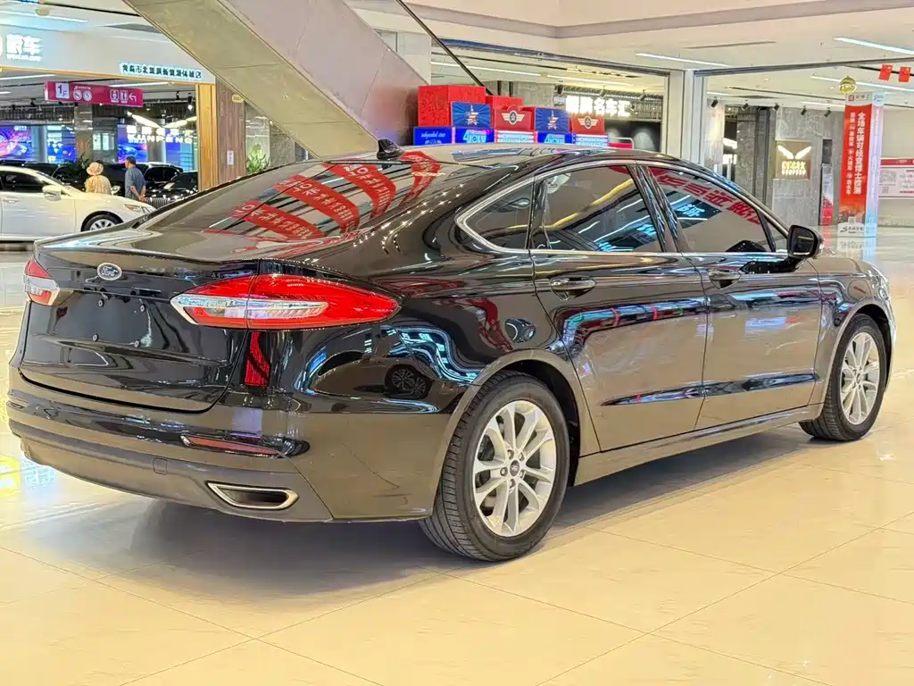 Ford Mondeo — миниатюра 11