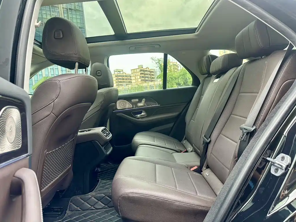 Mercedes-Benz GLE (Import) — миниатюра 4